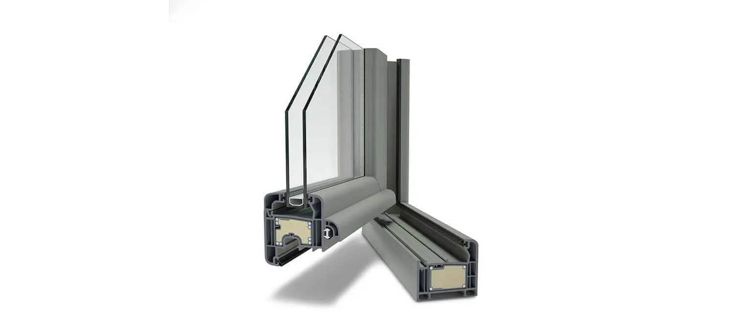 Vista exterior de ventana Zendow Neo con triple acristalamiento